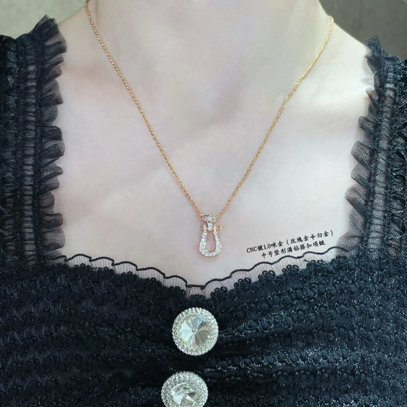 Cozy Fred Necklaces 210774