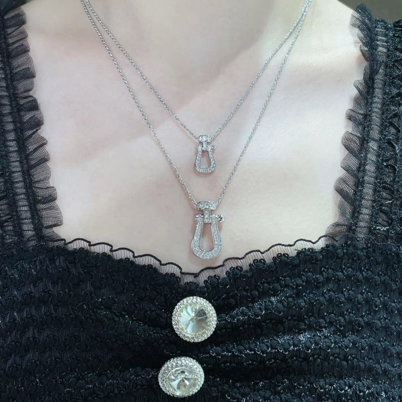 Cozy Fred Necklaces 210774