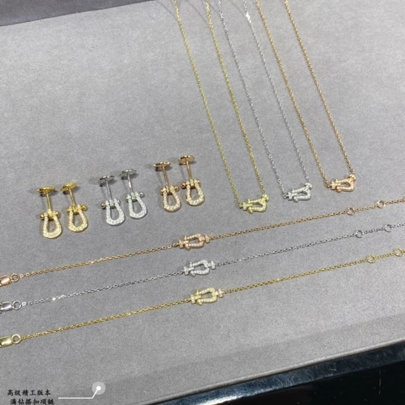 Fred Necklaces Breathable 210779