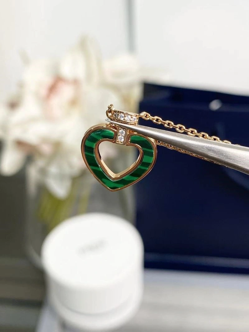 MoistureWicking Fred Necklaces 209902