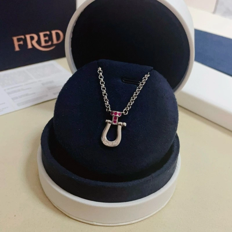 Refined Fred Necklaces 208048