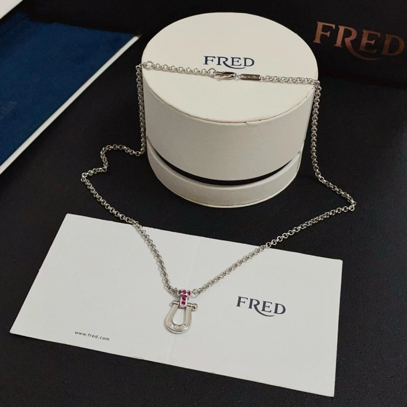 Refined Fred Necklaces 208048