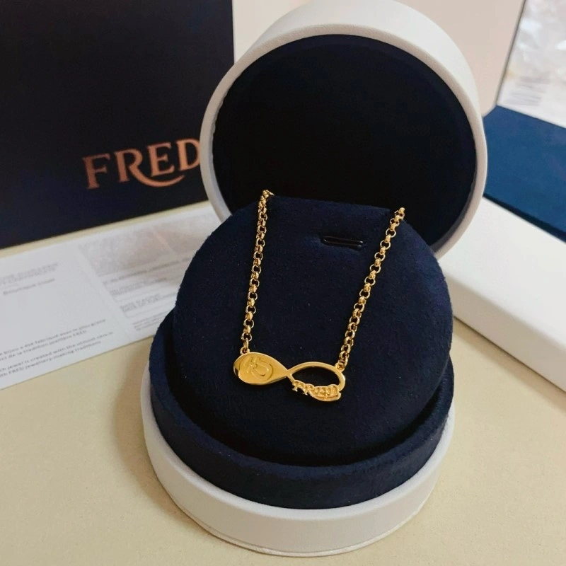 Classic Fred Necklaces 208045