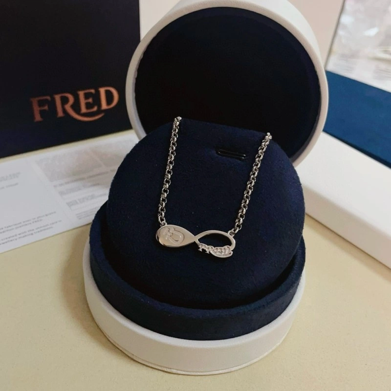 Classic Fred Necklaces 208045