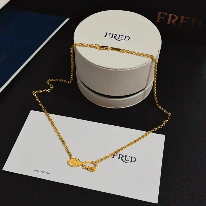 Classic Fred Necklaces 208045