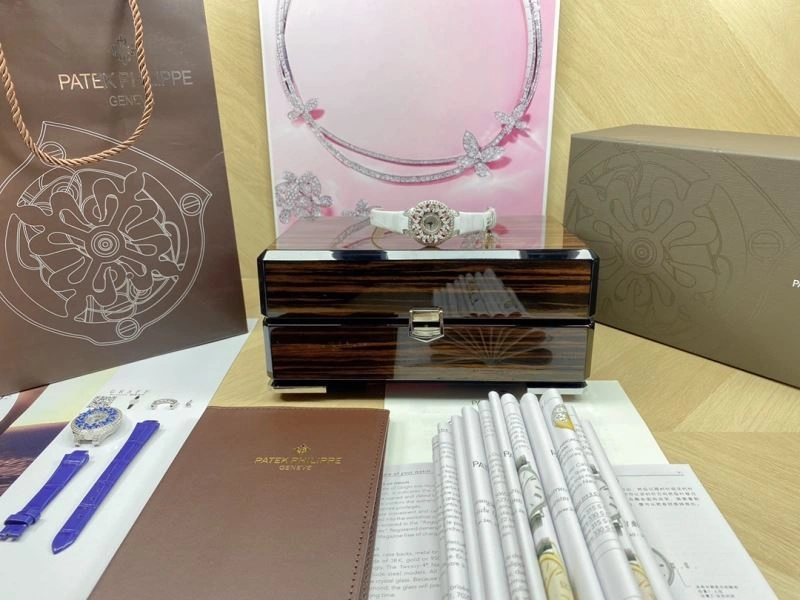 GLASHUTTE Watches GoAnywhere 182698