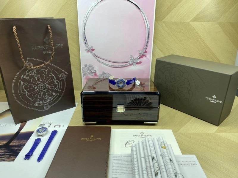 Comfortable GLASHUTTE Watches 182706