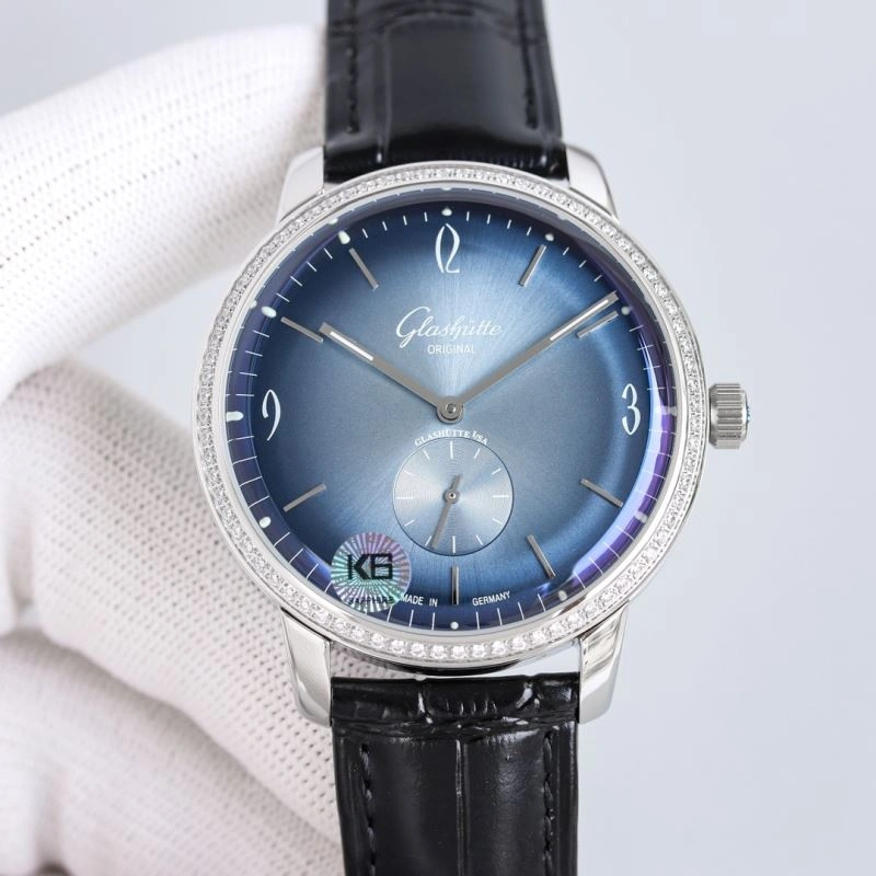 Compact GLASHUTTE Watches 182680