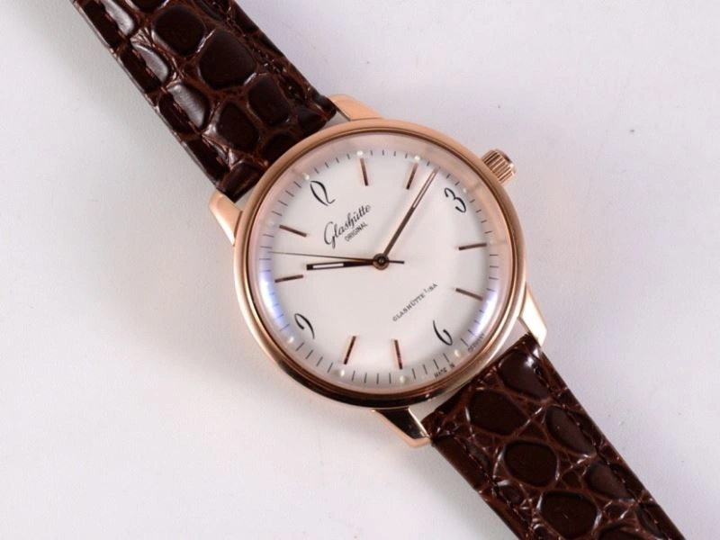 Vibrant GLASHUTTE Watches 182665
