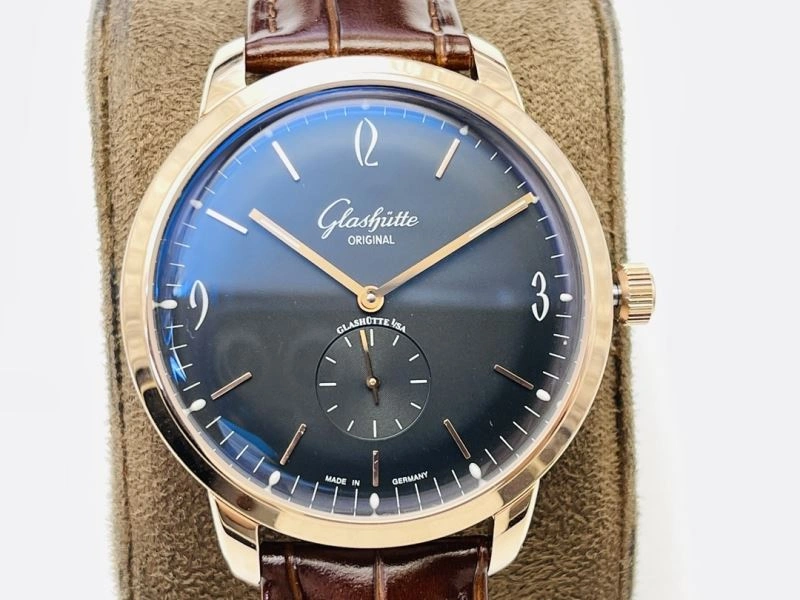 GLASHUTTE Watches Compact 182668