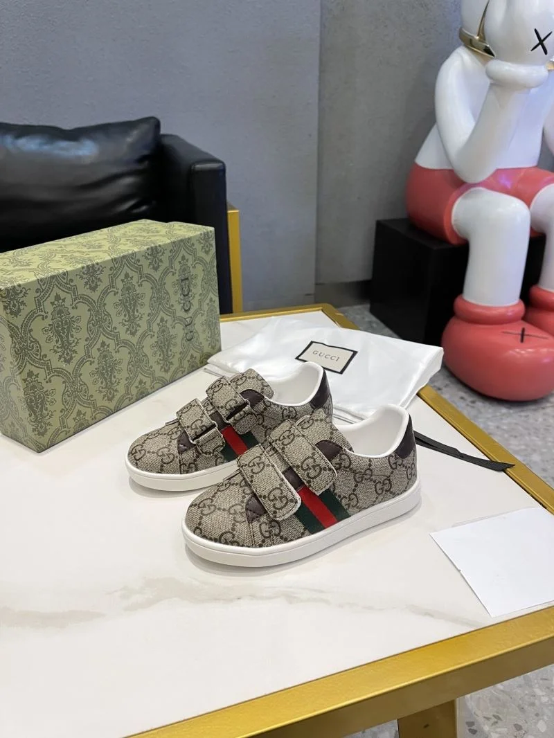 Compact GUCCI SHOES 29673