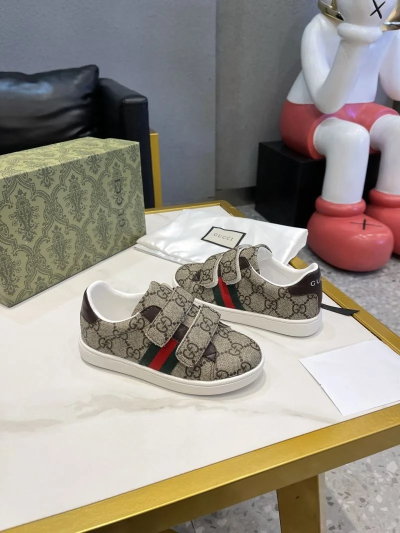 Compact GUCCI SHOES 29673