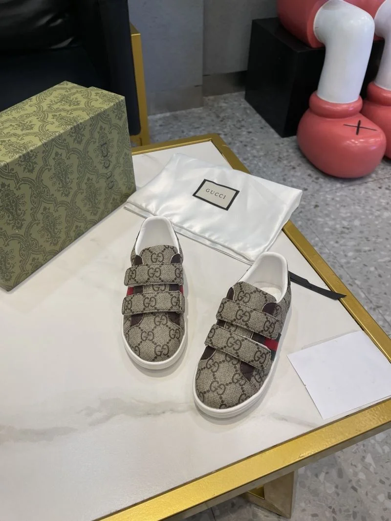 Compact GUCCI SHOES 29673