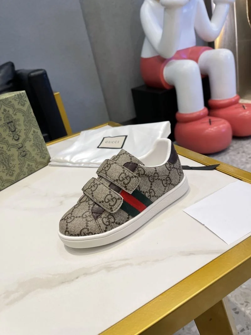 Compact GUCCI SHOES 29673
