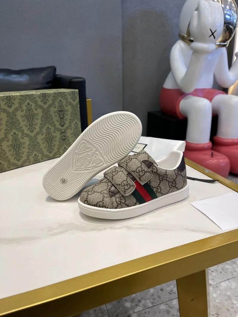 Compact GUCCI SHOES 29673