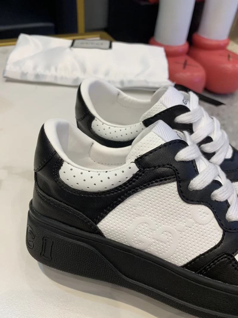 Fashionable GUCCI SHOES 29647