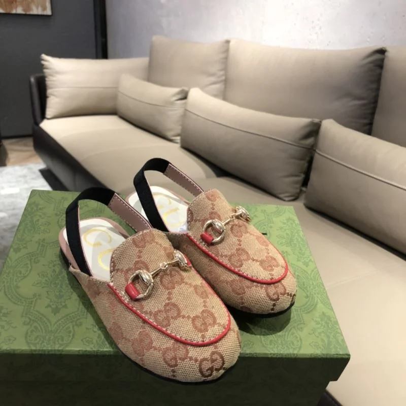 GUCCI SHOES Cozy 29594