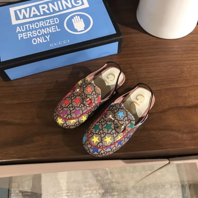 Fashionable GUCCI SHOES 29579