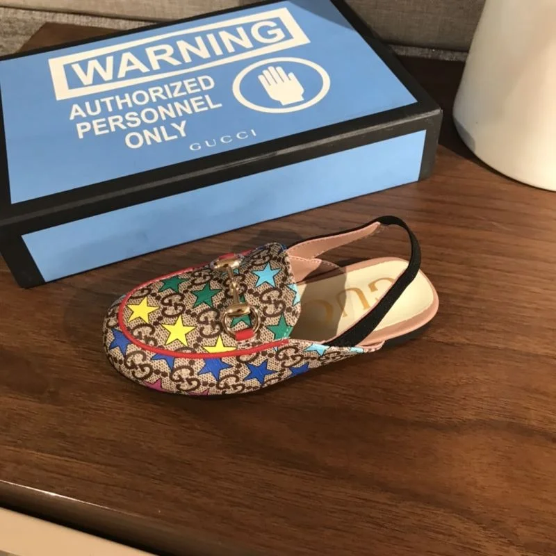 Fashionable GUCCI SHOES 29579