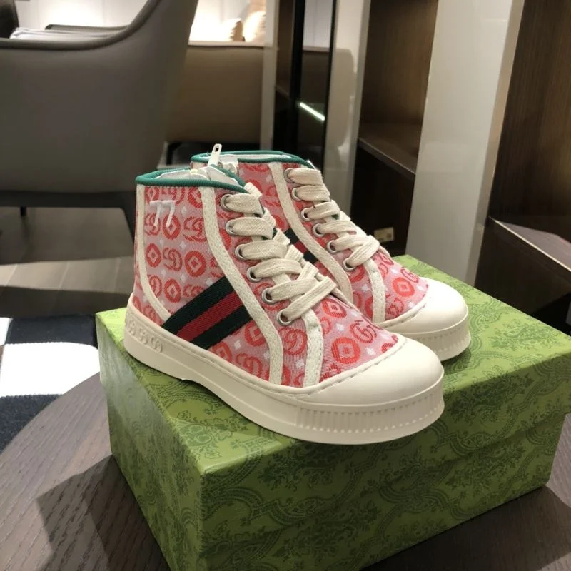 SoftTouch GUCCI SHOES 30220