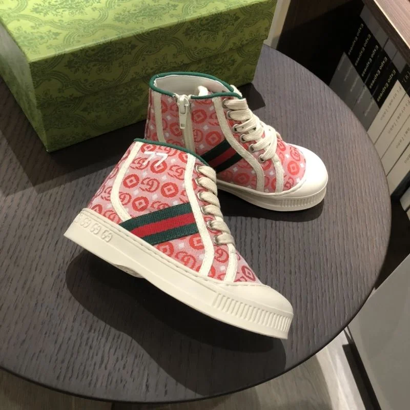 SoftTouch GUCCI SHOES 30220