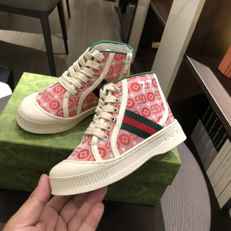 SoftTouch GUCCI SHOES 30220
