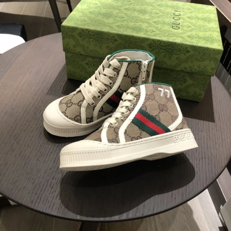 GUCCI SHOES Trendsetting 30219