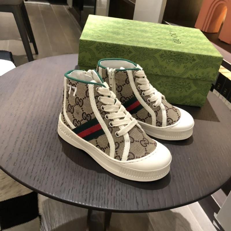 GUCCI SHOES Trendsetting 30219