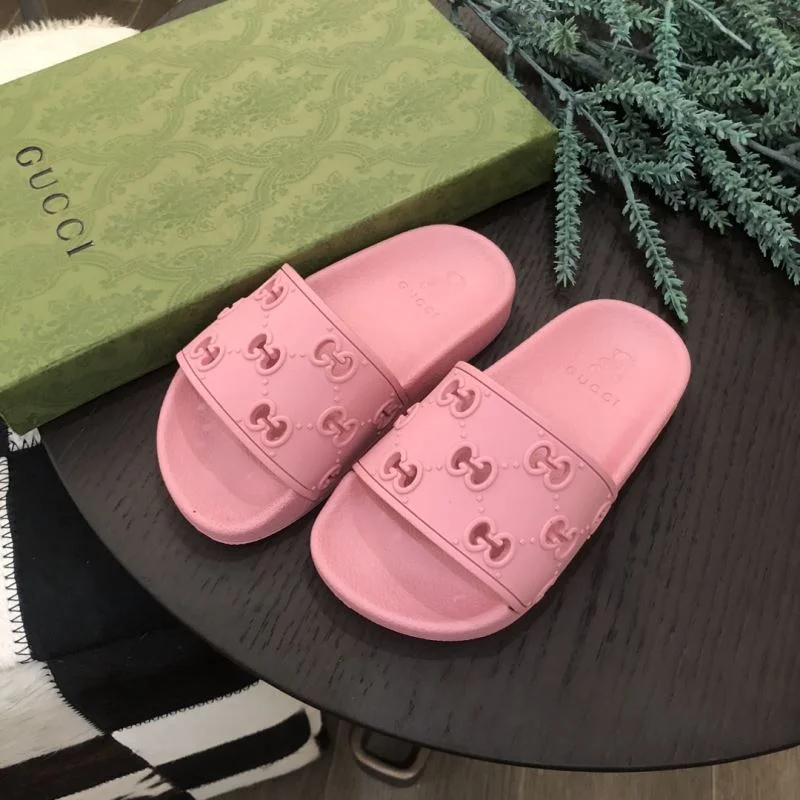 Supportive GUCCI SHOES 30213