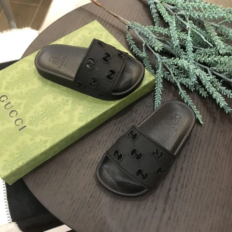 Trendy GUCCI SHOES 30196
