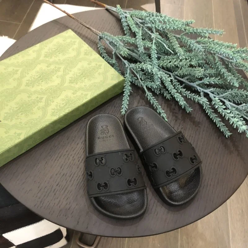 Trendy GUCCI SHOES 30196