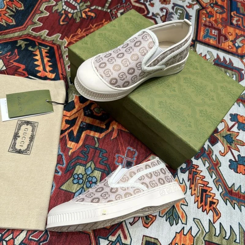Vibrant GUCCI SHOES 30184