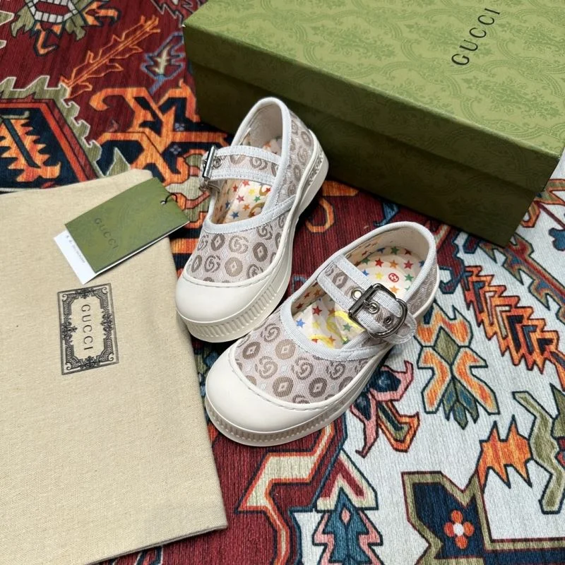 Lightweight GUCCI SHOES 30177