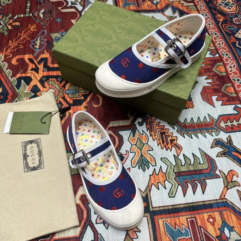 Refined GUCCI SHOES 30176