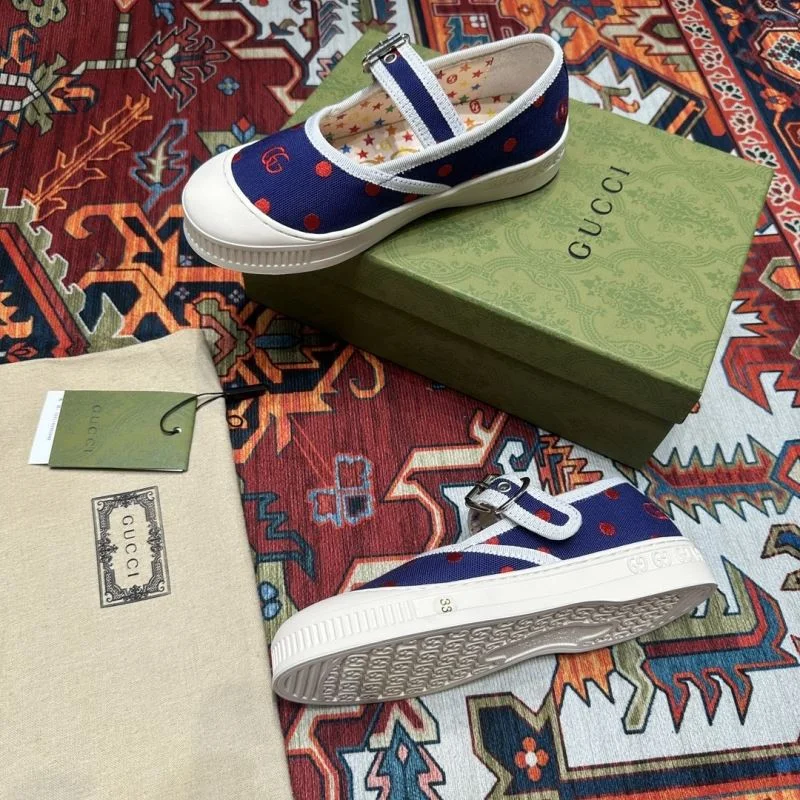 Refined GUCCI SHOES 30176