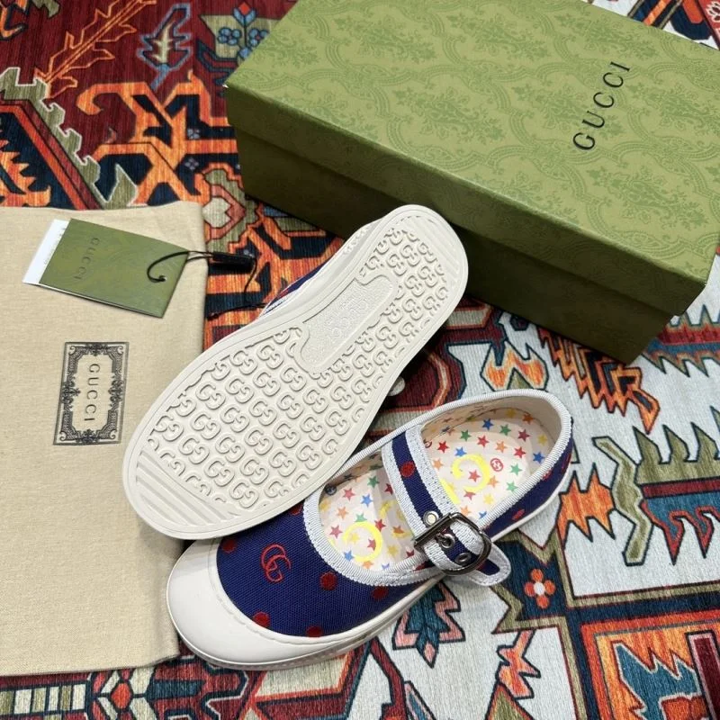 Refined GUCCI SHOES 30176