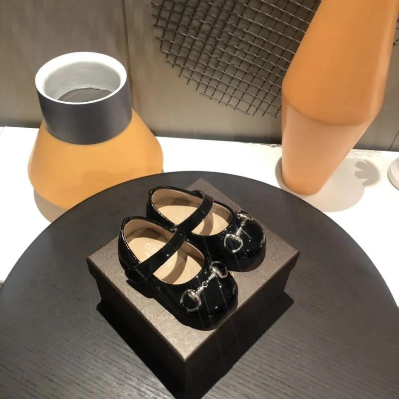 Contemporary GUCCI SHOES 29991