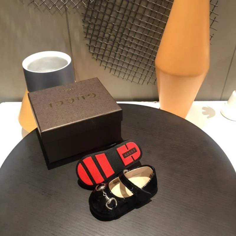 Contemporary GUCCI SHOES 29991