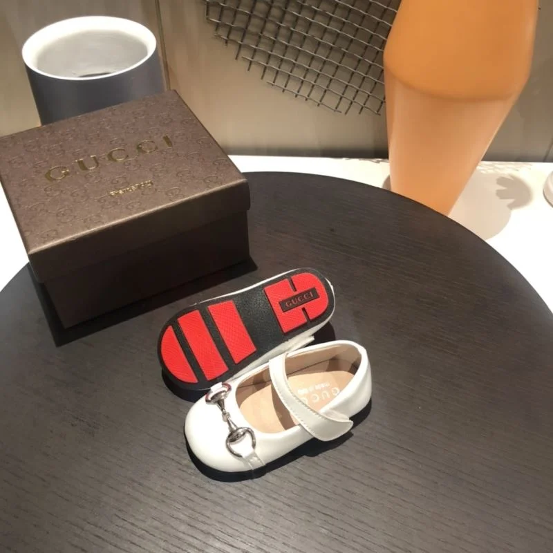 Casual GUCCI SHOES 29986