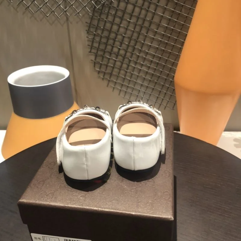 Casual GUCCI SHOES 29986