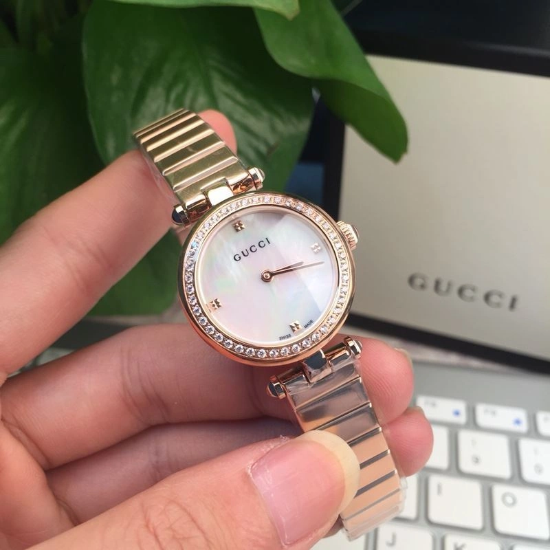 Seasonal GUCCI Watches 183482