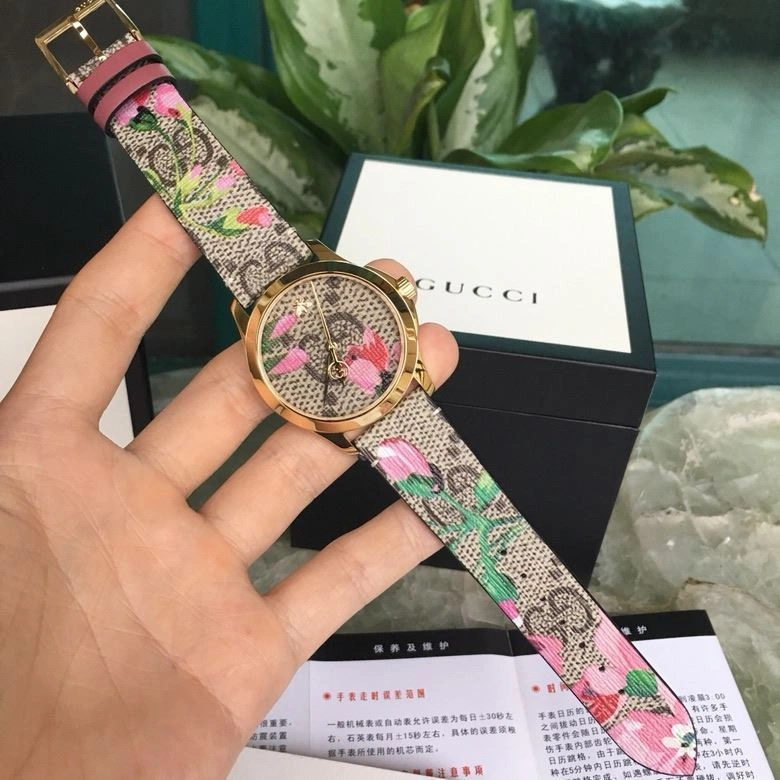 Lightweight GUCCI Watches 183411