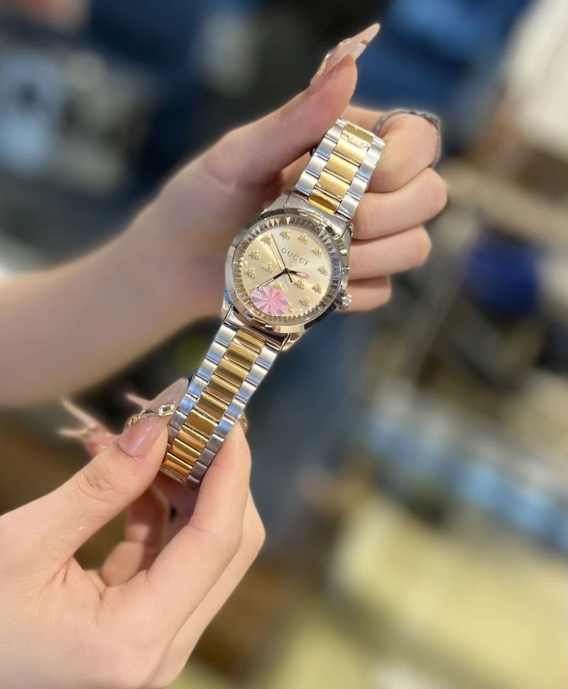 Modern GUCCI Watches 183362