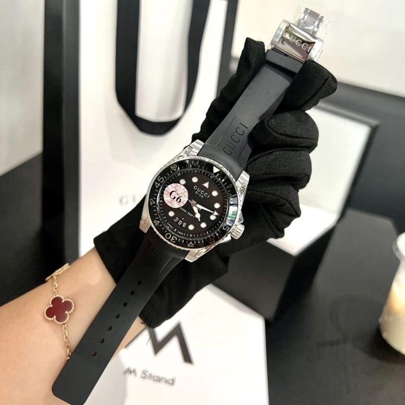 Unique GUCCI Watches 183343