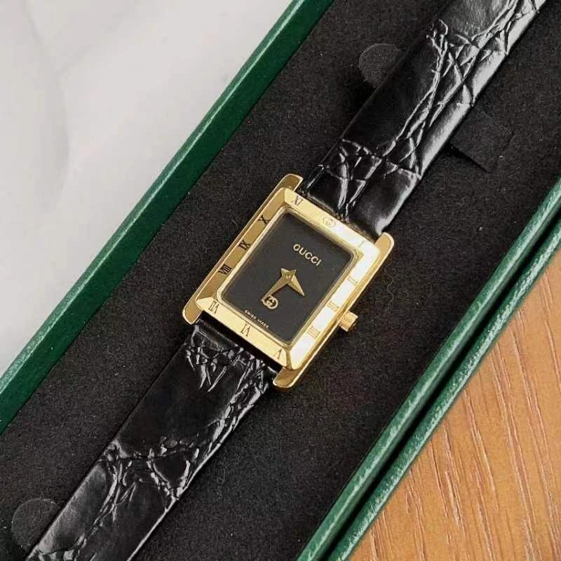 Flexible GUCCI Watches 183327