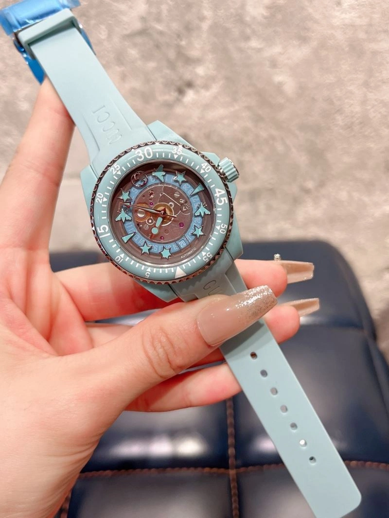 TravelReady GUCCI Watches 183316