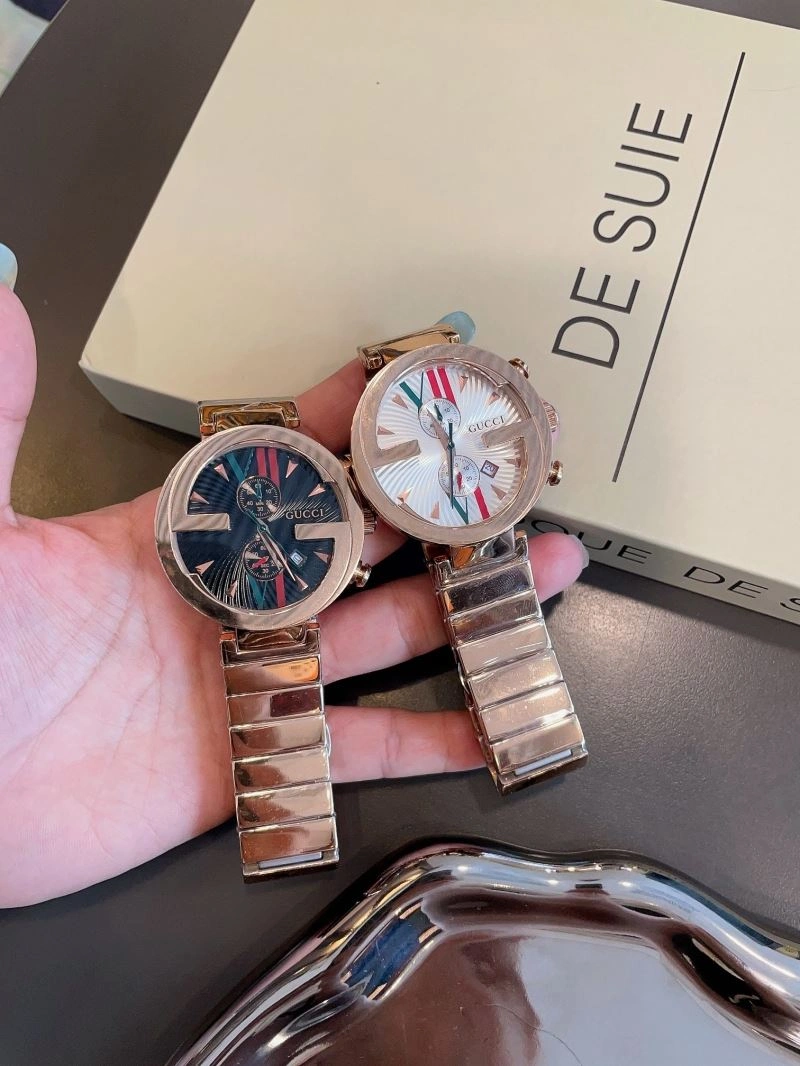 GUCCI Watches Durable 183252