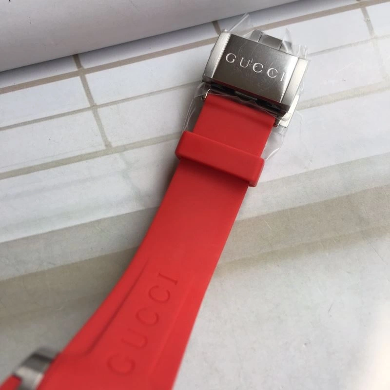 GUCCI Watches Durable 183246