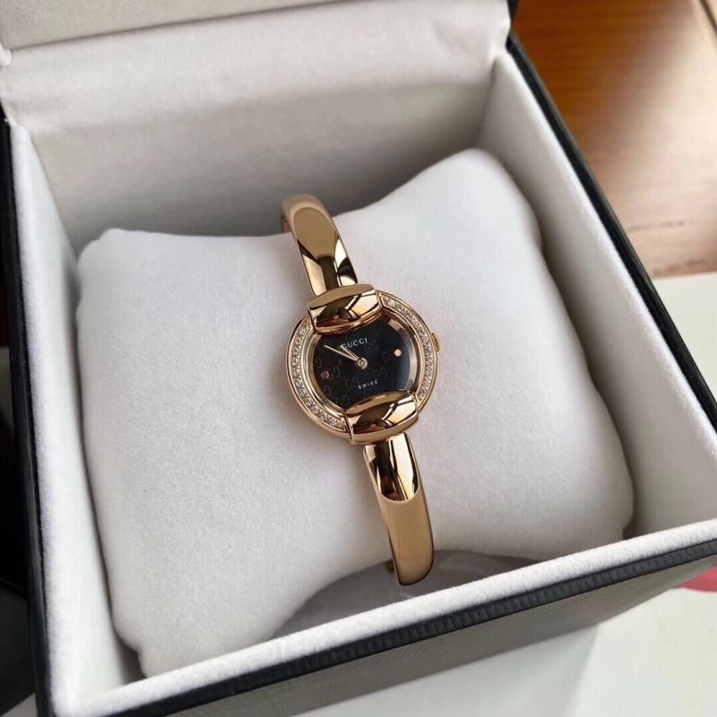 GUCCI Watches Cozy 183226