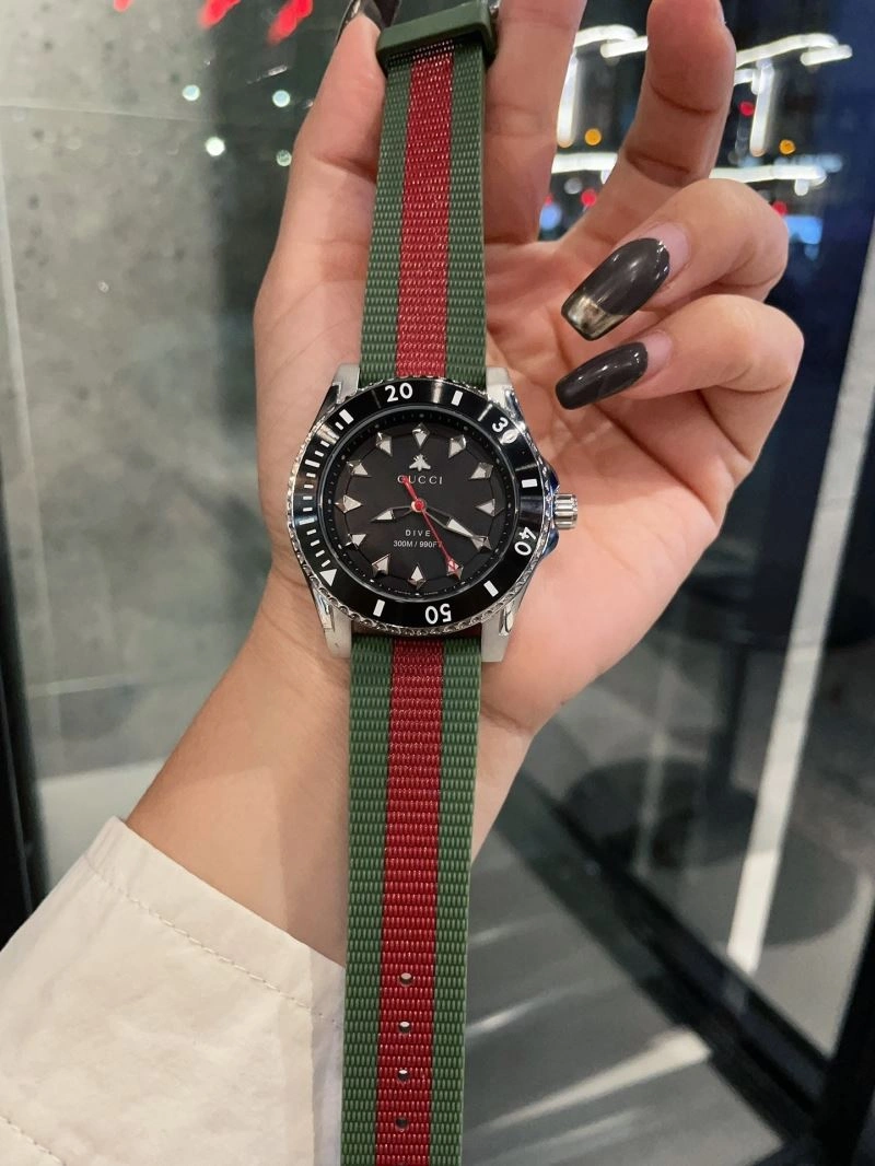 GUCCI Watches Breathable 183160